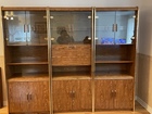 3 pcs Wall unit with bar in middle 