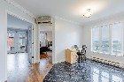 Impeccable condo 2 cac + bureau (poss. 3e cac)