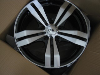 4 Mags 16" 5X110 DAI noir et aluminium neufs
