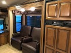 FIFTH WHEEL CROSSROAD CRUISER SAHARA 2013 34 PIEDS