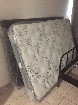 Lit avec matelas et sommier