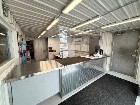 Bâtiment commercial 4 174,35 pi², terrain clôturé,