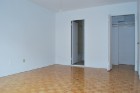 UNIQUE 41/2 avec 2salles de bain & 2 Balcons BETON