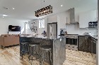 Condo moderne, impeccablement entretenu 1050pc