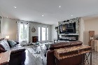 Propriété unique au bord de la rivière à Laval