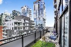 Fully-Furnished penthouse 100 m from Concordia