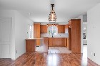 Libre ! Haut de triplex 5 1/2 entièrement rénové