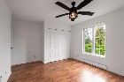 Libre ! Haut de triplex 5 1/2 entièrement rénové
