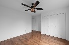 Libre ! Haut de triplex 5 1/2 entièrement rénové