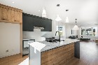 * MAISON À ÉTAGES EN RANGÉE * MONT-BELLEVUE * 