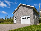 Maison sur vaste terrain, secteur paisible