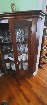 beau meuble curio en coin tout en bois