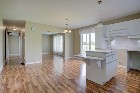 MAISON * 49,3 ACRES * STOKE