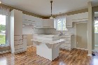 MAISON * 49,3 ACRES * STOKE