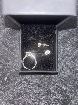 Or blanc avec diamants 