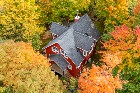 MAISON &Agrave; &Eacute;TAGES * 1.16 ACRE * EASTMAN